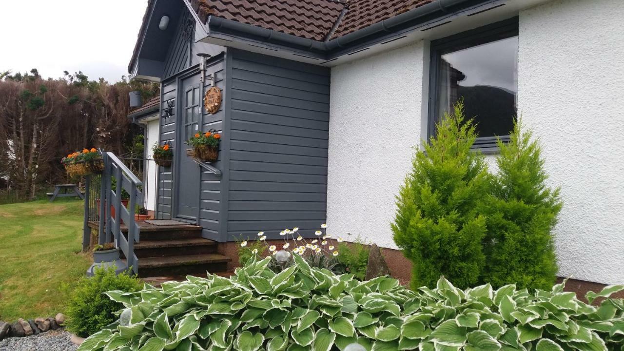 Toads Croak Inverness Exterior foto